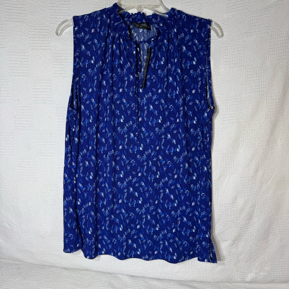 NWT‎ Knapp Studio Blue With White Sleeveless Blouse with Keyhole Size XL